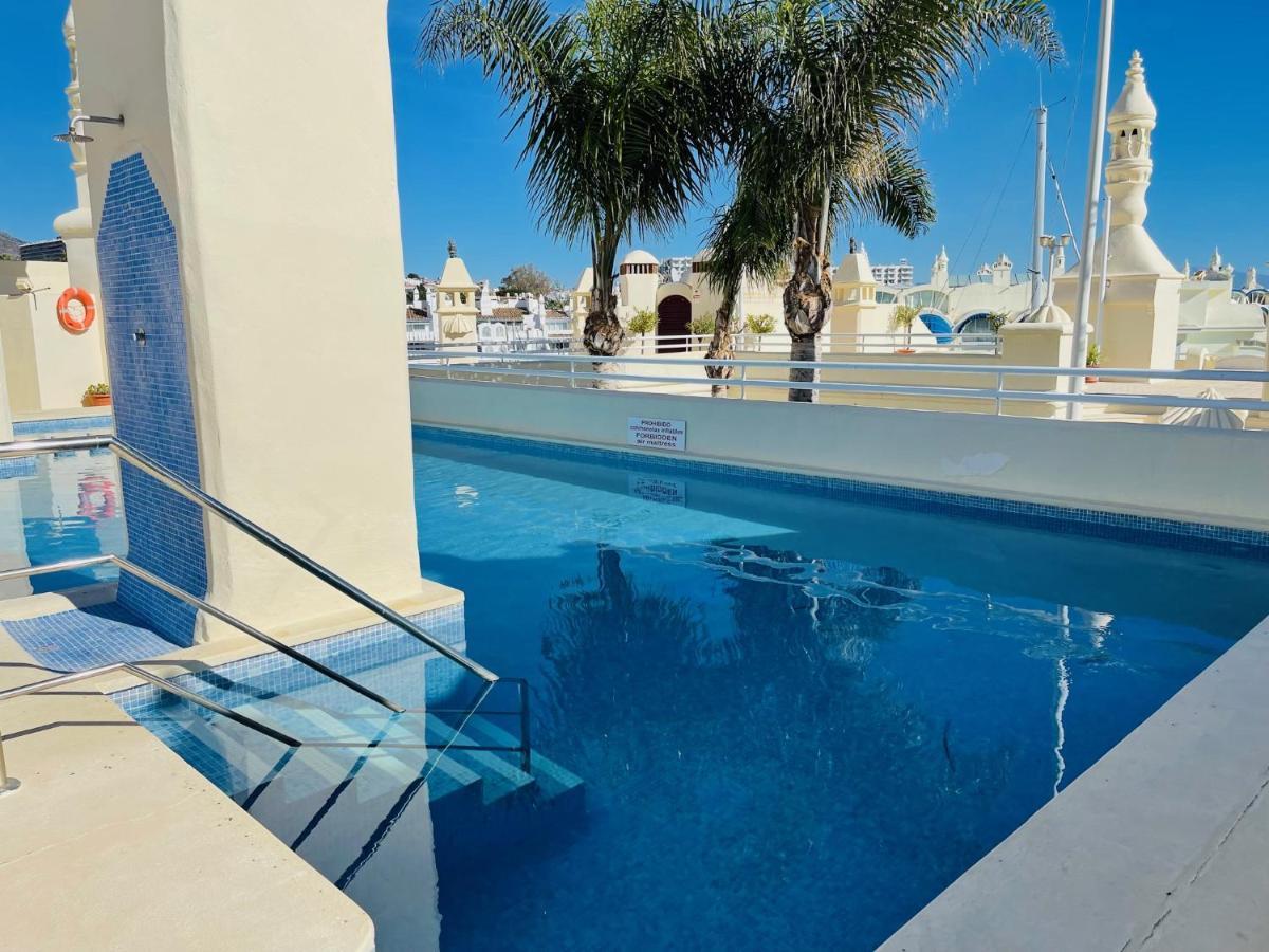 Апартаменты G&G Isla Poniente Puerto Marina Бенальмадена Экстерьер фото